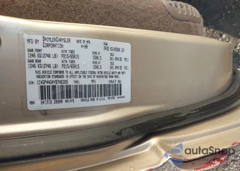 2000 Chrysler Town & Country Lx z USA, uszkodzony, nr VIN 1C4GP44G4YB706395